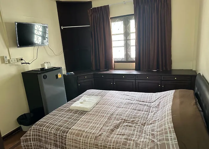 Inn Orchid House *