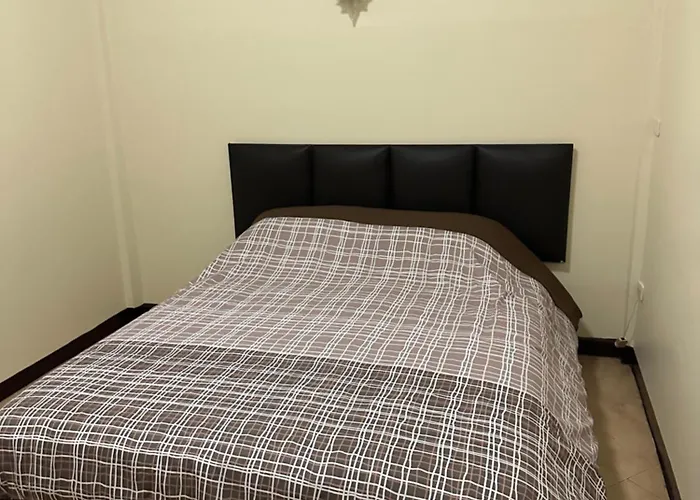 Inn Orchid House