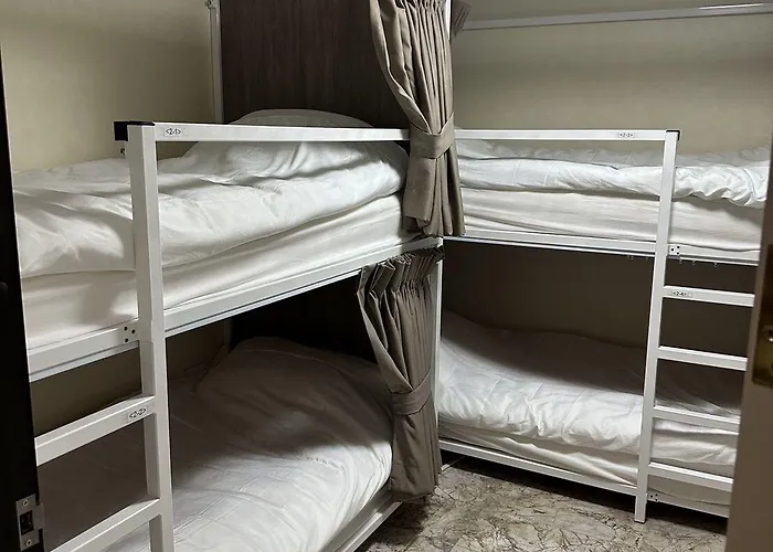 Inn Orchid House *